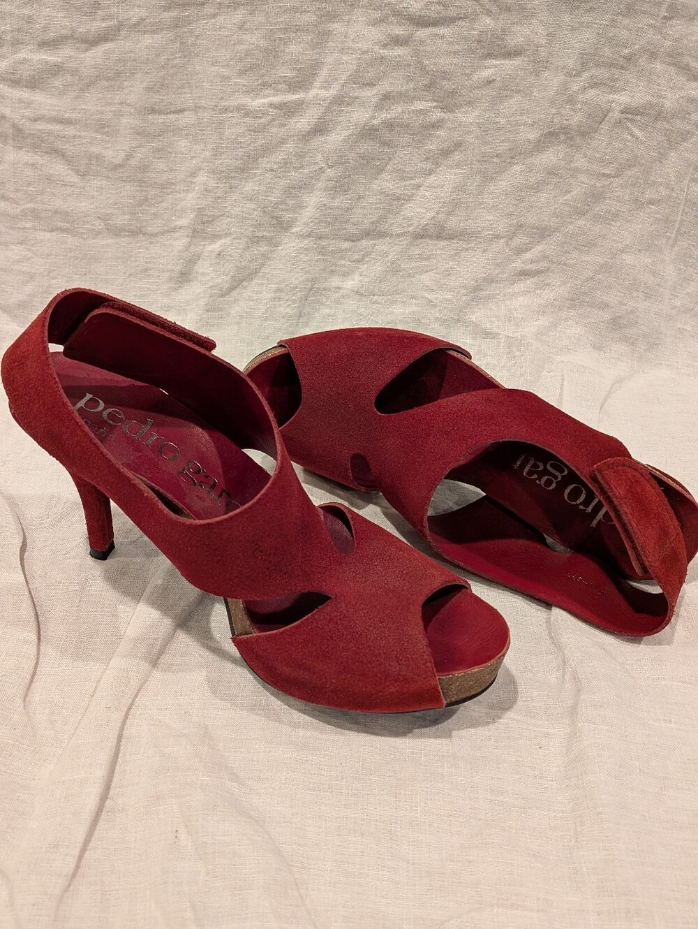 Pedro Garcia España Red Suede Cutout Open Toe Heels 3.5" size 37.5/US 7-7.5